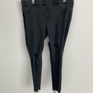 ON Destructed Rockstar Jeggings Black Rinse 16P